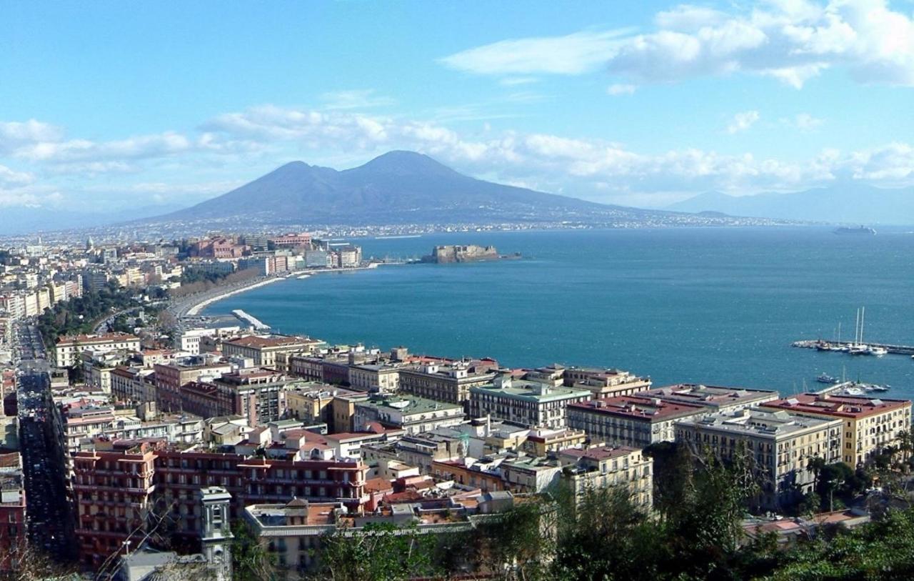 Апартаменти Bed&Coffee Napoli - Scarlatti Екстер'єр фото